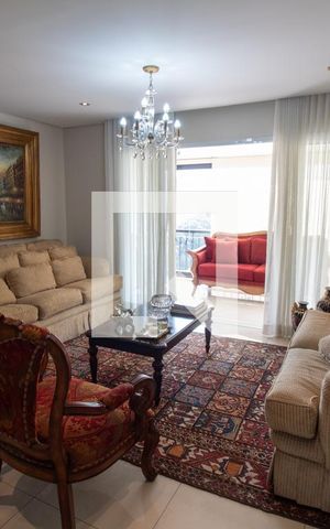 Apartamento à venda com 172m², 4 quartos e 4 vagas Apartamento à venda com 172m², 4 quartos e 4 vagasSala