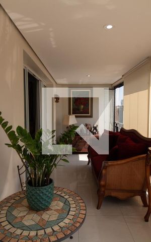 Apartamento à venda com 172m², 4 quartos e 4 vagas Apartamento à venda com 172m², 4 quartos e 4 vagasVaranda