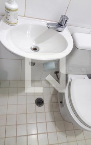 Apartamento à venda com 172m², 4 quartos e 4 vagas Apartamento à venda com 172m², 4 quartos e 4 vagasBanheiro de Serviço