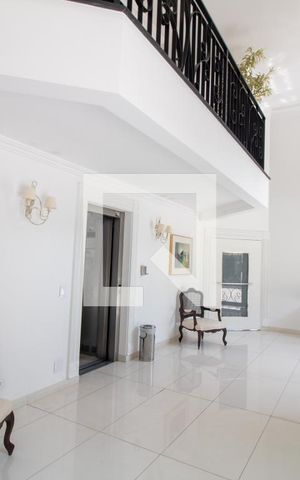 Apartamento à venda com 172m², 4 quartos e 4 vagas Apartamento à venda com 172m², 4 quartos e 4 vagasHall Social