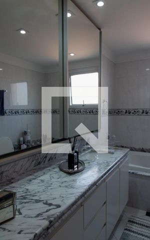 Apartamento à venda com 172m², 4 quartos e 4 vagas Apartamento à venda com 172m², 4 quartos e 4 vagasBanheiro da Suíte 3