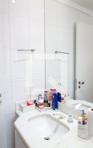 Apartamento à venda com 172m², 4 quartos e 4 vagas Apartamento à venda com 172m², 4 quartos e 4 vagasBanheiro da Suíte 2