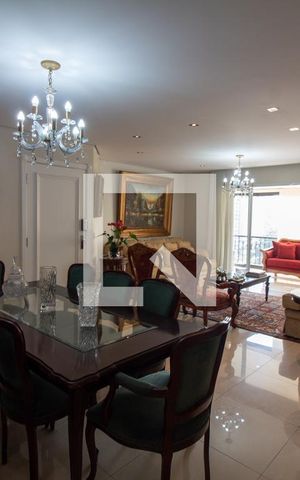 Apartamento à venda com 172m², 4 quartos e 4 vagas Apartamento à venda com 172m², 4 quartos e 4 vagasSala de Jantar