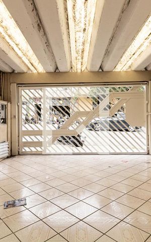 Casa à venda com 125m², 3 quartos e 2 vagas Casa à venda com 125m², 3 quartos e 2 vagasGaragem