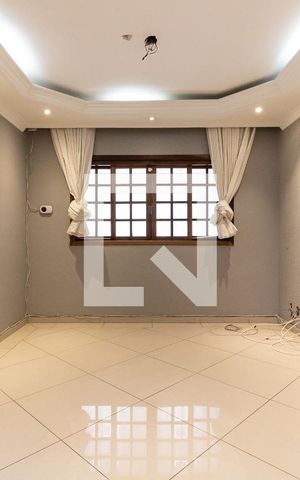 Casa à venda com 125m², 3 quartos e 2 vagas Casa à venda com 125m², 3 quartos e 2 vagasSala
