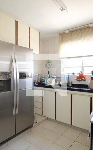 Casa à venda com 175m², 3 quartos e 2 vagasCozinha
