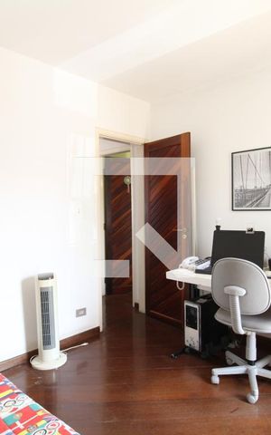 Casa à venda com 175m², 3 quartos e 2 vagasQuarto 3