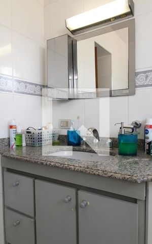 Casa à venda com 175m², 3 quartos e 2 vagasBanheiro
