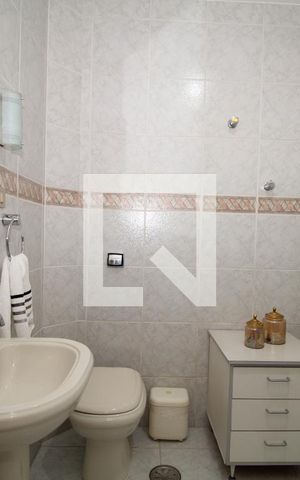 Casa à venda com 175m², 3 quartos e 2 vagasBanheiro 2