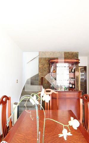 Casa à venda com 175m², 3 quartos e 2 vagasSala