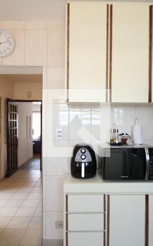 Casa à venda com 175m², 3 quartos e 2 vagasCozinha