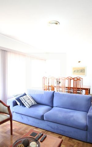 Casa à venda com 175m², 3 quartos e 2 vagasSala