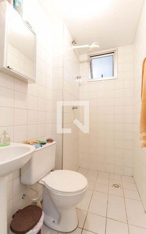 Apartamento à venda com 48m², 2 quartos e 1 vaga Apartamento à venda com 48m², 2 quartos e 1 vagaBanheiro