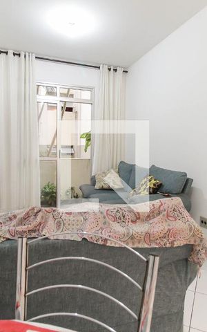 Apartamento à venda com 48m², 2 quartos e 1 vaga Apartamento à venda com 48m², 2 quartos e 1 vagaSala