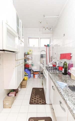Apartamento à venda com 48m², 2 quartos e 1 vaga Apartamento à venda com 48m², 2 quartos e 1 vagaCozinha