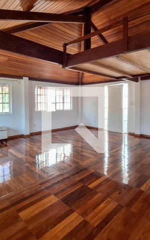 Casa à venda com 80m², 1 quarto e 1 vaga Casa à venda com 80m², 1 quarto e 1 vagaSala