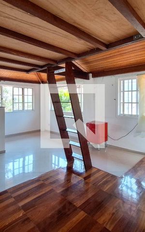 Casa à venda com 80m², 1 quarto e 1 vaga Casa à venda com 80m², 1 quarto e 1 vagaSala