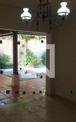 Casa à venda com 280m², 3 quartos e 3 vagas