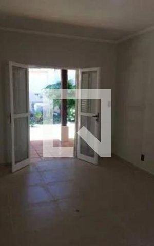 Casa à venda com 280m², 3 quartos e 3 vagas