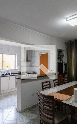 Casa para alugar com 250m², 3 quartos e 5 vagasCozinha