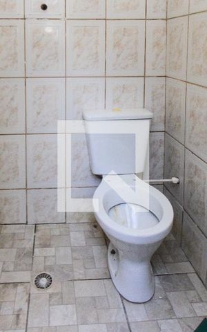 Casa à venda com 300m², 4 quartos e 6 vagasBanheiro de serviço