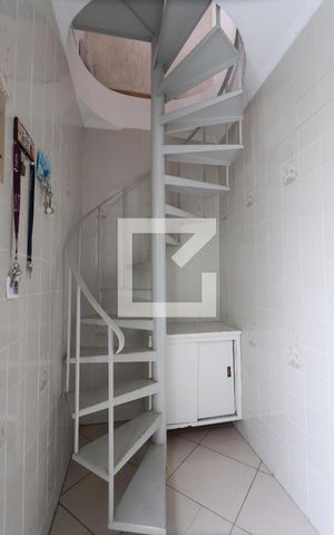 Casa à venda com 300m², 4 quartos e 4 vagasAcesso ao escritório