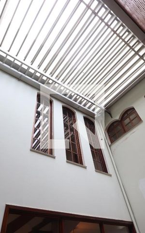 Casa à venda com 300m², 4 quartos e 4 vagasJardim de inverno - teto retrátil