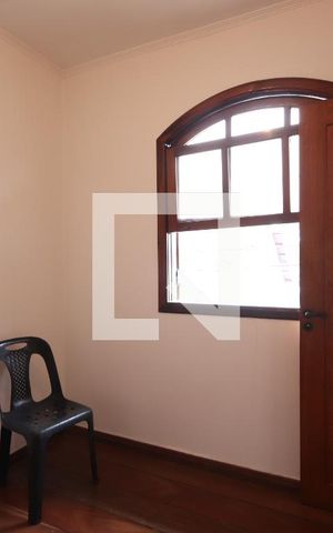 Casa à venda com 300m², 4 quartos e 4 vagasEscritório