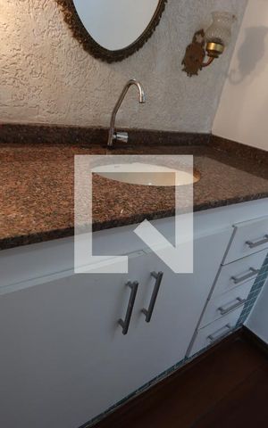 Casa à venda com 300m², 4 quartos e 4 vagasBanheiro Social