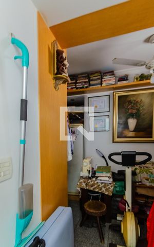 Apartamento à venda com 96m², 2 quartos e 2 vagas Apartamento à venda com 96m², 2 quartos e 2 vagasQuarto de Serviço