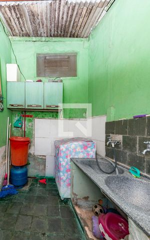 Casa à venda com 180m², 2 quartos e 2 vagas Casa à venda com 180m², 2 quartos e 2 vagasÁrea de Serviço