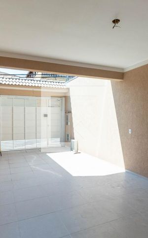 Casa à venda com 114m², 3 quartos e 2 vagas Casa à venda com 114m², 3 quartos e 2 vagasGaragem