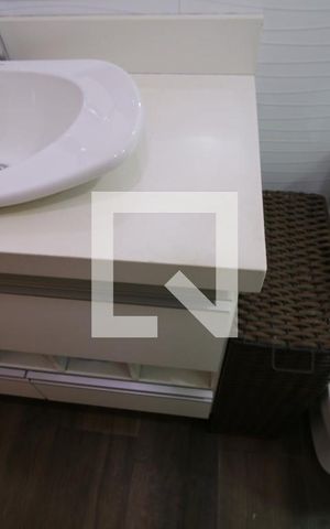 Casa à venda com 110m², 3 quartos e 8 vagasBanheiro Social