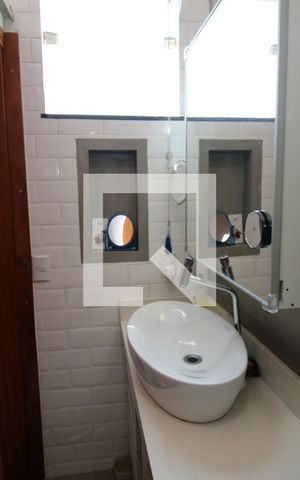 Casa à venda com 110m², 3 quartos e 8 vagasBanheiro da Suíte 1