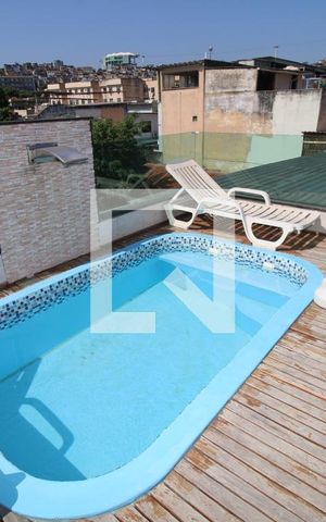 Casa à venda com 110m², 3 quartos e 8 vagasPiscina