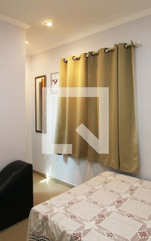 Casa à venda com 110m², 3 quartos e 8 vagasQuarto 2 - Suíte
