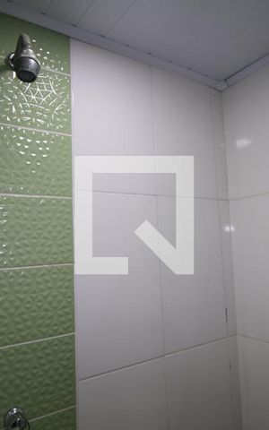 Casa à venda com 110m², 3 quartos e 8 vagasBanheiro de serviço 2