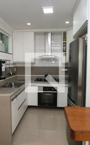 Casa à venda com 110m², 3 quartos e 8 vagasCozinha