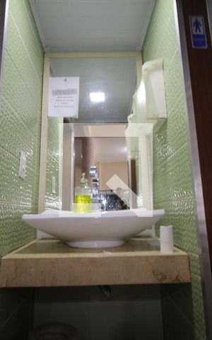 Casa à venda com 110m², 3 quartos e 8 vagasBanheiro de serviço 2