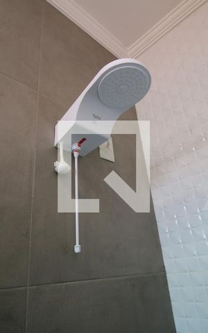 Casa à venda com 110m², 3 quartos e 8 vagasBanheiro da Suíte 1