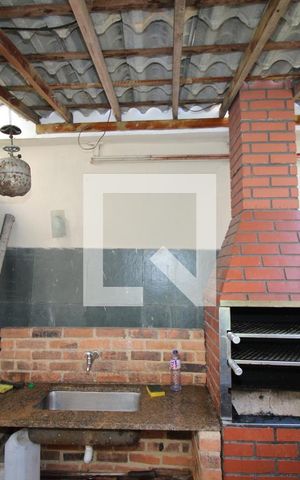 Casa à venda com 110m², 3 quartos e 8 vagasChurrasqueira
