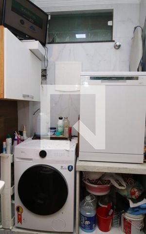 Casa à venda com 110m², 3 quartos e 8 vagasÁrea de Serviço