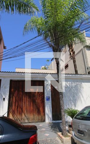 Casa à venda com 110m², 3 quartos e 8 vagasFachada da casa