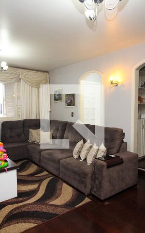 Casa à venda com 400m², 4 quartos e 6 vagas Casa à venda com 400m², 4 quartos e 6 vagasSala