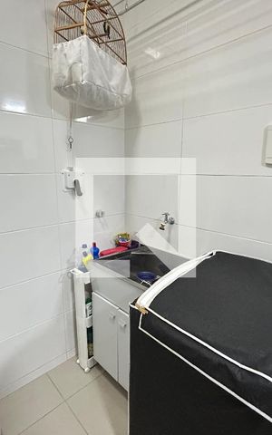 Apartamento à venda com 65m², 2 quartos e 1 vagaÁrea de Serviço