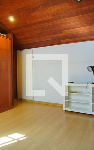 Casa à venda com 348m², 3 quartos e 5 vagasSuíte 3