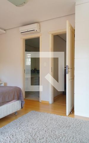 Casa à venda com 348m², 3 quartos e 5 vagasSuíte 2