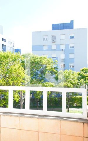 Casa à venda com 348m², 3 quartos e 5 vagasSuíte 2 - Varanda