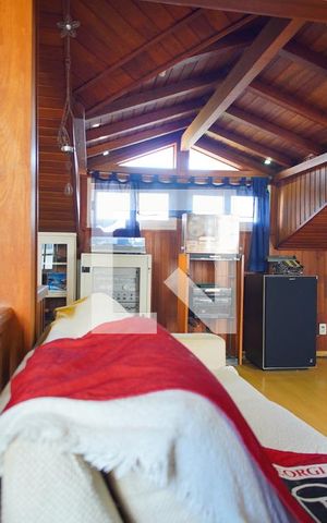 Casa à venda com 348m², 3 quartos e 5 vagasSótão - Sala