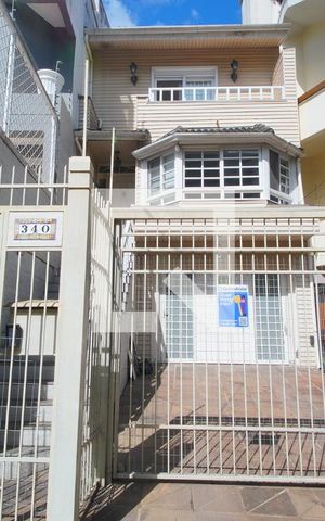 Casa à venda com 348m², 3 quartos e 5 vagasFachada